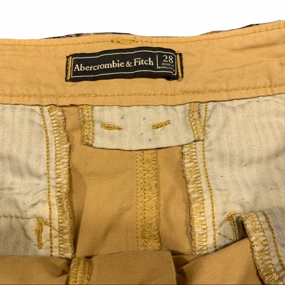 Abercrombie & Fitch Khaki Shorts Size 28 - Picture 2 of 5